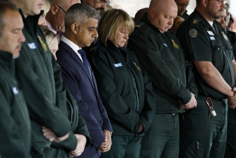 Reino Unido respeita minuto de sil&ecirc;ncio por v&iacute;timas do atentado de Londres