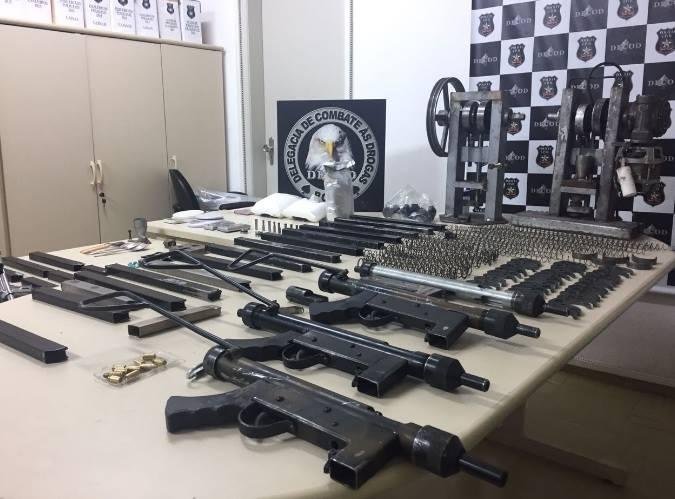 Um dos presos fabricava sub-metralhadoras na Grande Florian&oacute;polis
