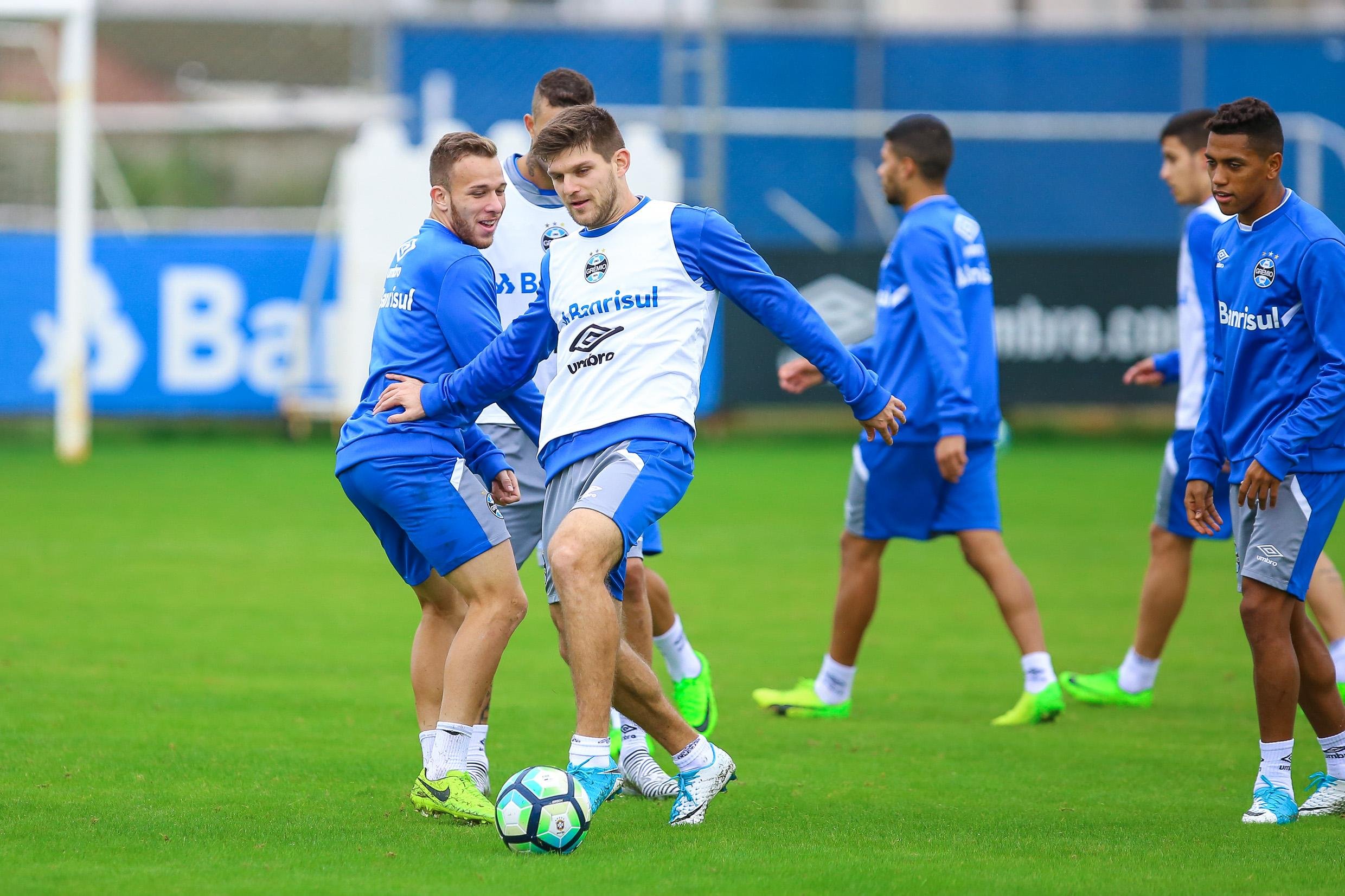 Renato finaliza prepara&ccedil;&atilde;o e deve repetir equipe contra Chapecoense