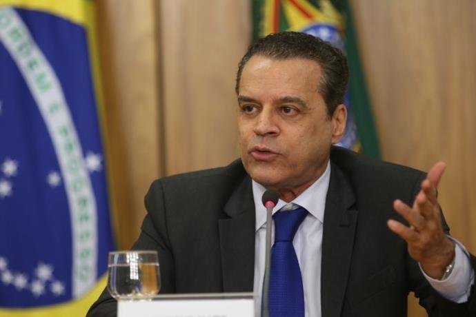 Henrique Eduardo Alves recebeu propina de 4 empreiteiras
