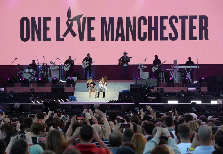 Ariana Grande retoma turn&ecirc; nesta quarta em Paris ap&oacute;s atentado de Manchester