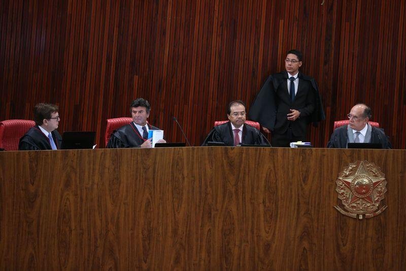 TSE rejeita mais uma quest&atilde;o preliminar e julgamento ser&aacute; retomado nesta quinta 
