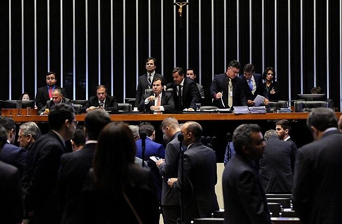 Colegiado quer que ele esclare&ccedil;a de que forma pagou propina a 1.890 pol&iacute;ticos e a servidores do BNDES