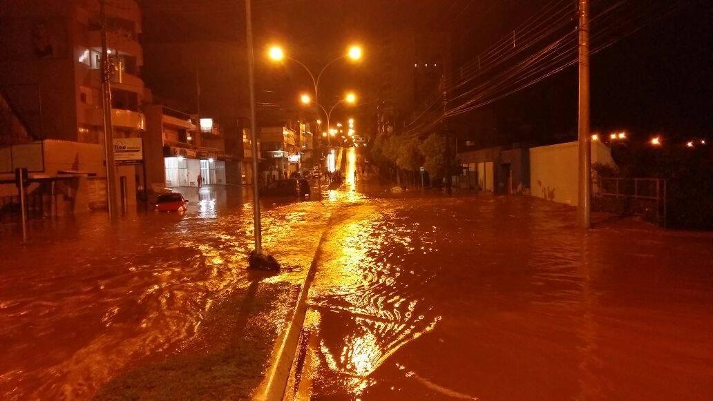 Sem energia el&eacute;trica, Prefeitura de Guapor&eacute; pede que popula&ccedil;&atilde;o fique em casa