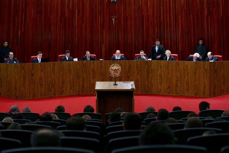 Ministros devem come&ccedil;ar a proferir os seus votos na tarde desta quinta-feira