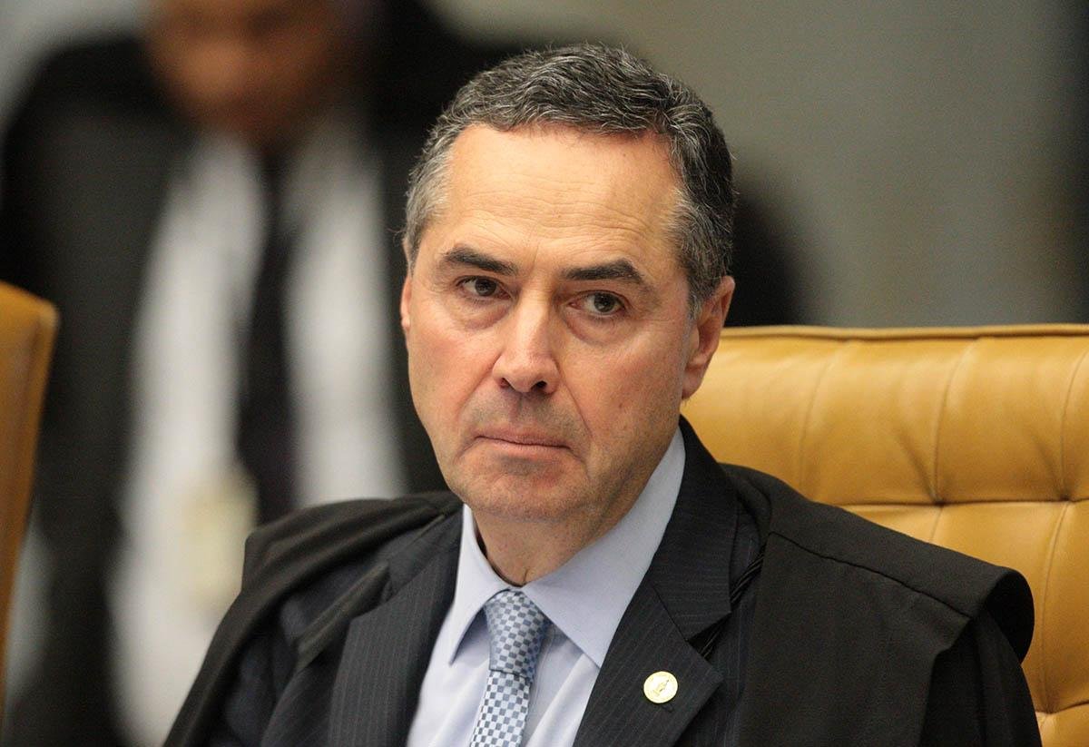 Barroso pede desculpas por chamar Joaquim Barbosa de negro de primeira linha