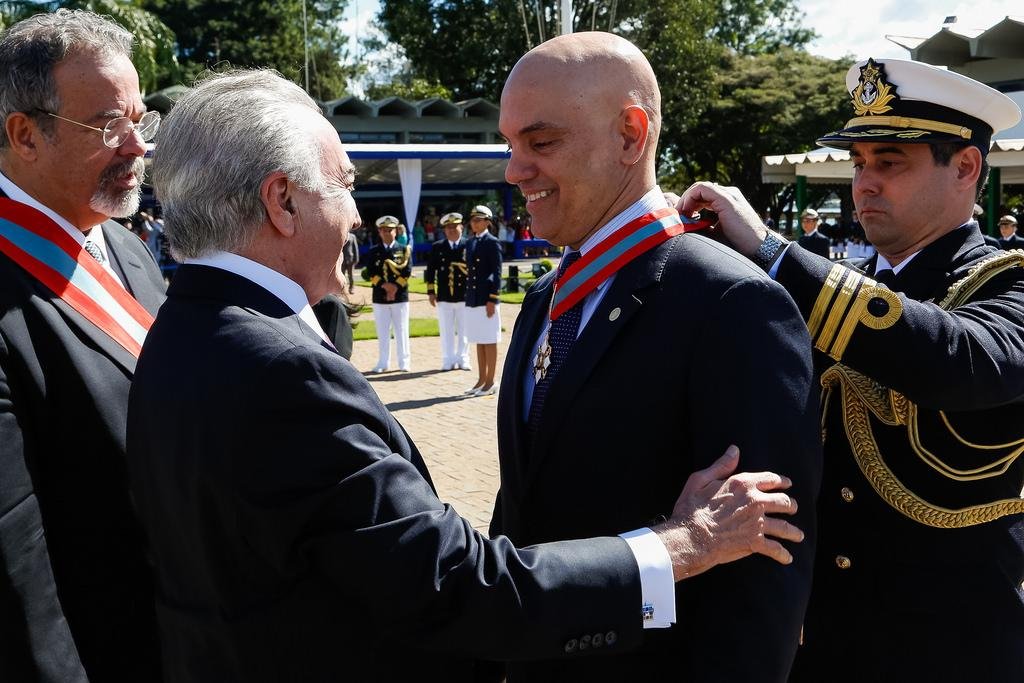 Governistas acreditam que "fatos novos" podem amea&ccedil;ar o presidente 