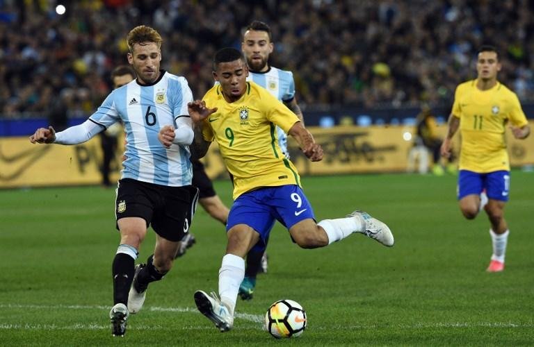 Gabriel Jesus perdeu chance incr&iacute;vel contra a Argentina