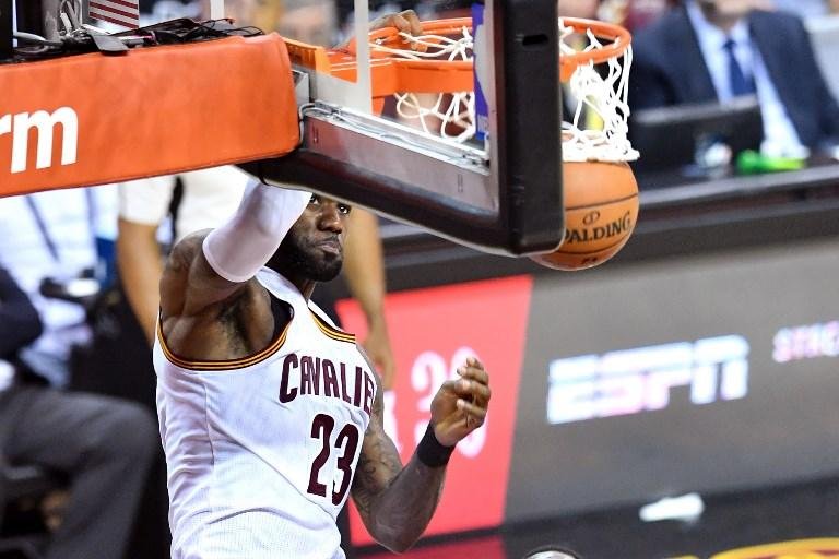 LeBron foi destaque na vit&oacute;ria do Cleveland