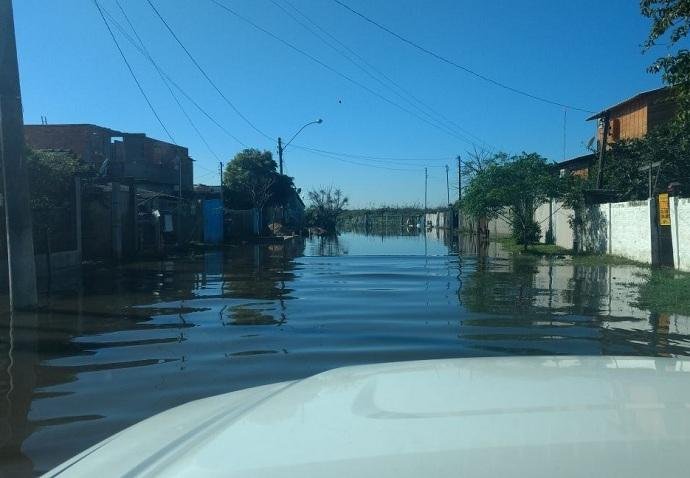 Moradores do bairro Cidade Verde em Eldorado do Sul tiveram que sair de casa nesse final de semana devido &agrave;s cheias