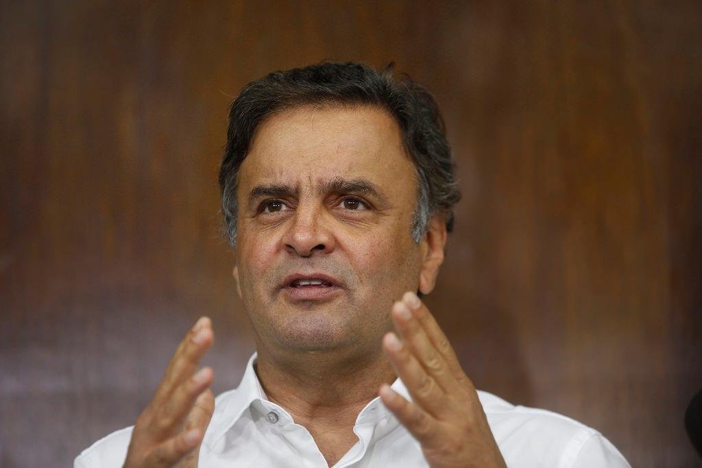 Senado n&atilde;o sabe como proceder em rela&ccedil;&atilde;o ao senador A&eacute;cio Neves