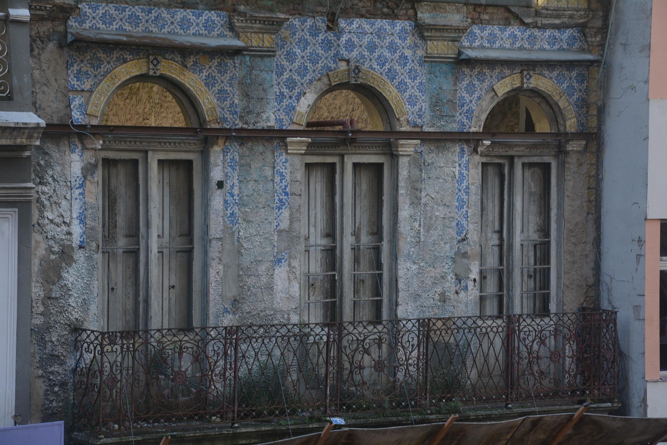 Im&oacute;vel &eacute; um dos cinco raros remanescentes arquitet&ocirc;nicos com azulejos na fachada