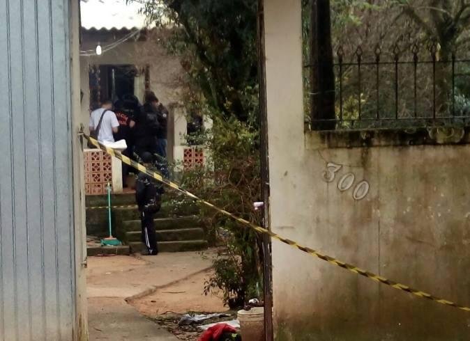 Tr&ecirc;s pessoas foram encontradas mortas em casa em Viam&atilde;o