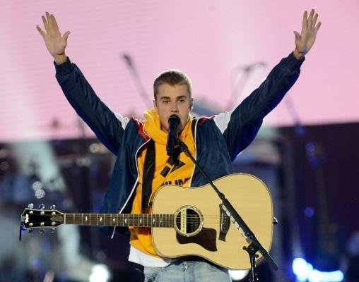 Justin Bieber supera os Beatles nas paradas musicais dos EUA
