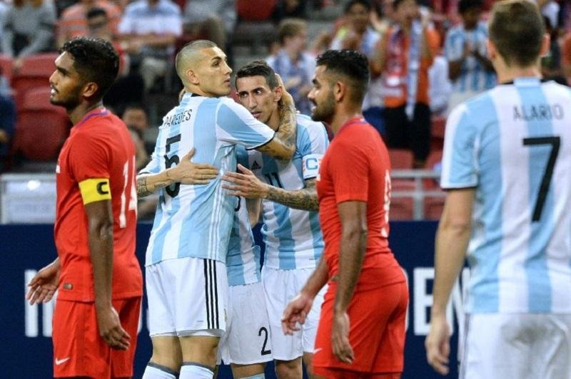 Sem Messi, Argentina goleia Singapura por 6 a 0 em amistoso
