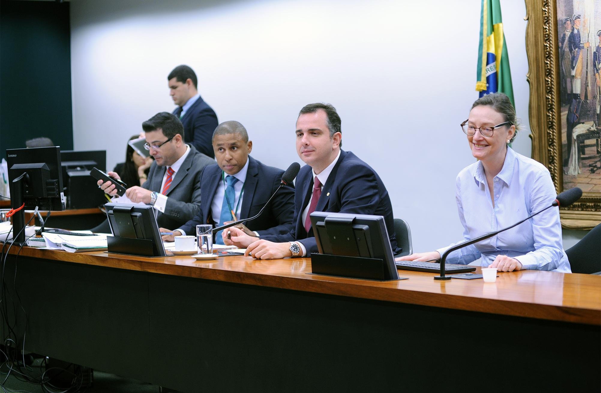 Base governista obstrui discuss&atilde;o sobre PEC das Diretas na CCJ da C&acirc;mara
