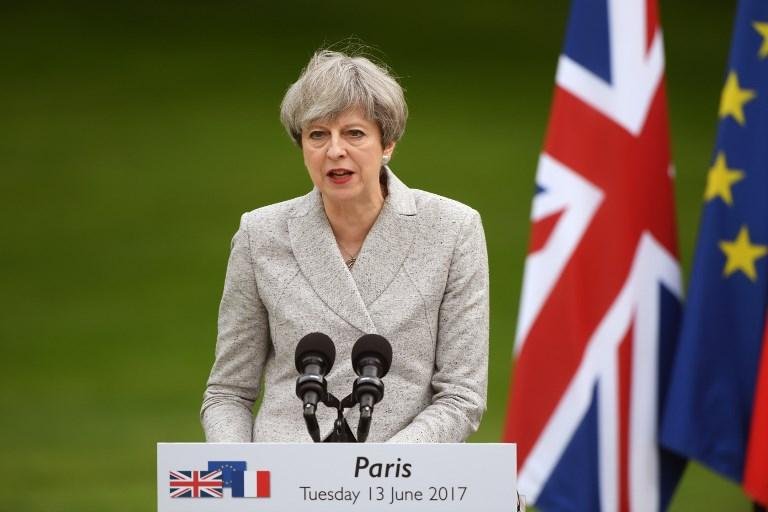 Emmanuel Macron declaro que "porta continua aberta" para que o Reino Unido permane&ccedil;a na Uni&atilde;o Europeia