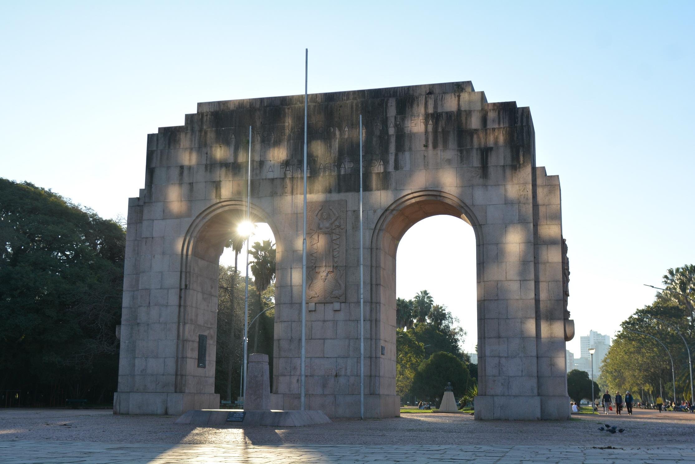 Dia come&ccedil;a com nevoeiro, mas sol dever&aacute; predominar no RS logo em seguida