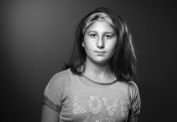 "O di&aacute;rio de Myriam" conta a guerra s&iacute;ria vista por uma menina de 13 anos