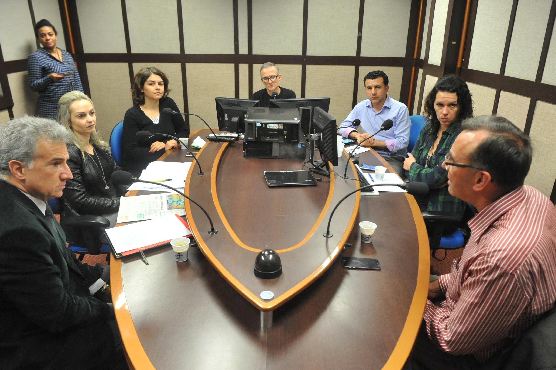 Garantia de averigua&ccedil;&atilde;o dos fatos foi dada pelo desembargador T&uacute;lio Martins, em entrevista ao &ldquo;Esfera P&uacute;blica&rdquo; da R&aacute;dio Gua&iacute;ba