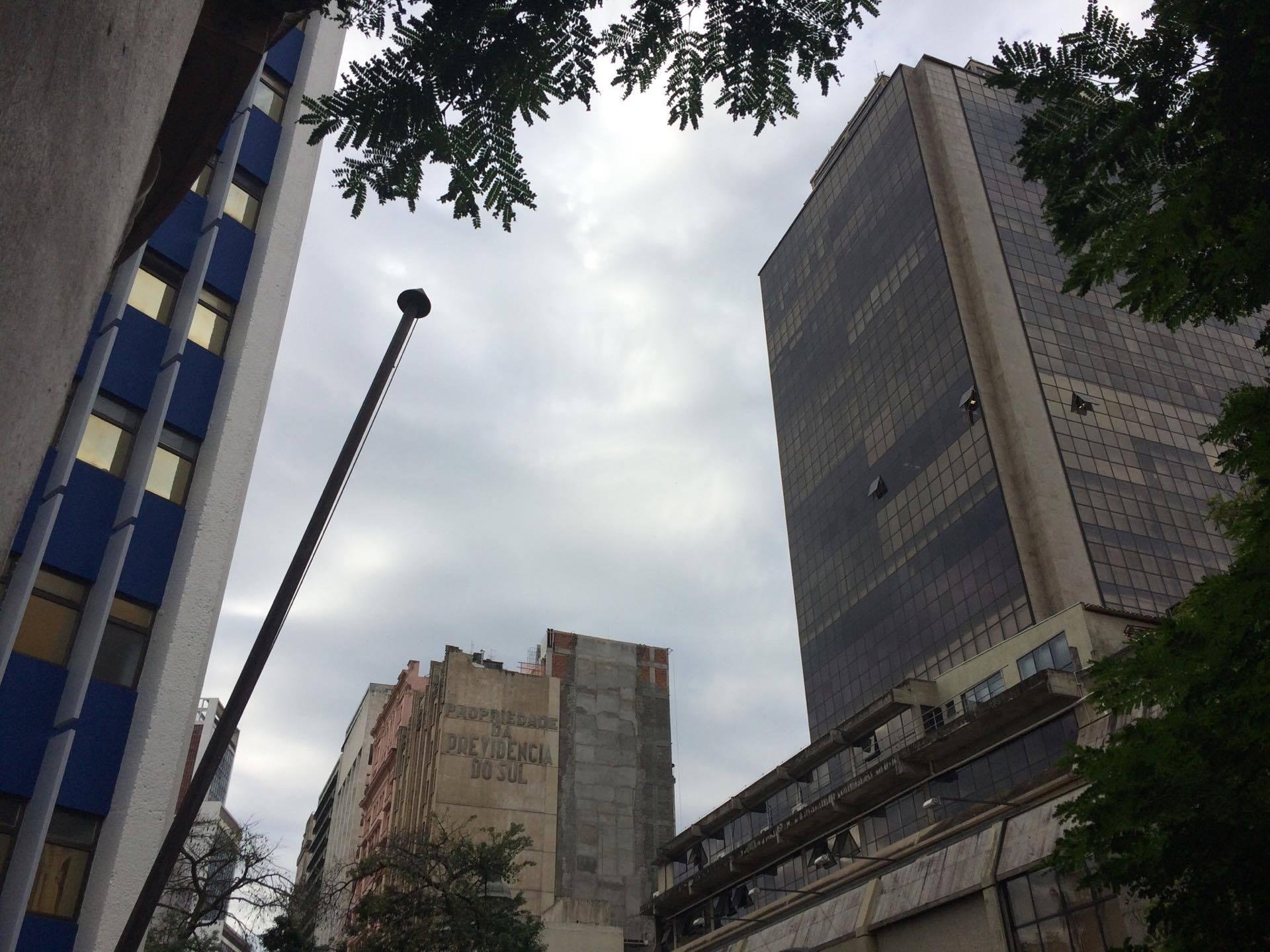 Chuva deve atingir Porto Alegre na tarde deste domingo