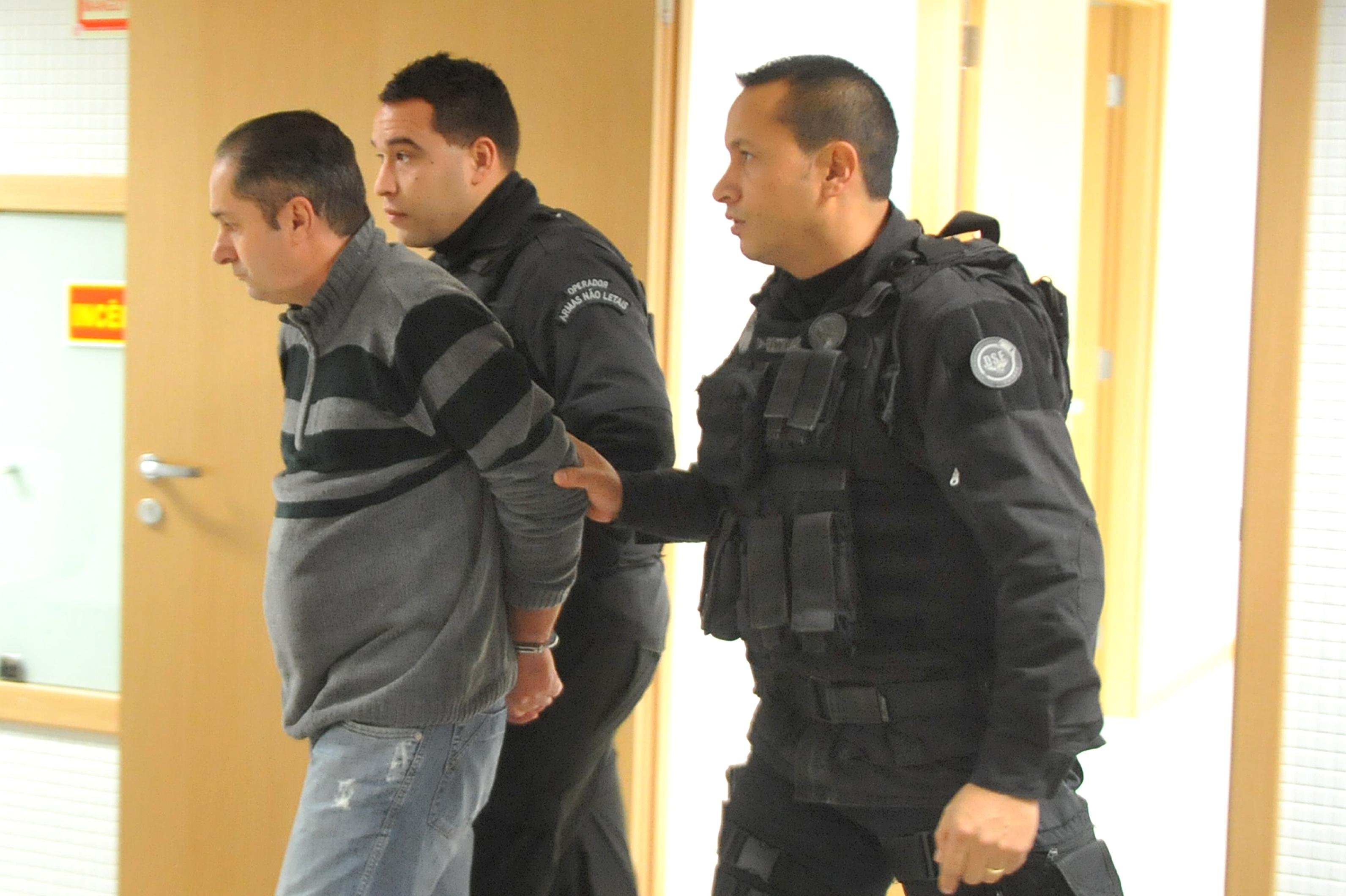 Julgamento de &Ecirc;nio Luiz Carnetti, acusado de matar a esposa e o filho em julho de 2012, deve durar dois dias