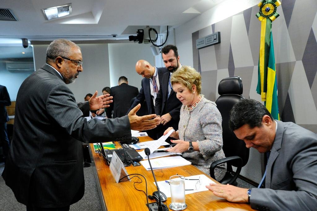 Senadora Marta Suplicy &eacute; a presidente da Comiss&atilde;o de Assuntos Sociais no Senado