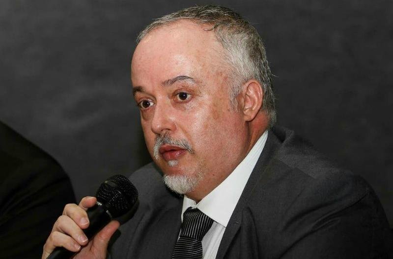 Carlos Fernando dos Santos Lima afirmou que ministro quer impedir MP de investigar