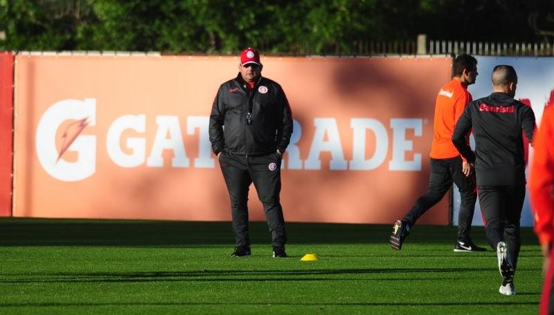 Inter enfrenta Paran&aacute; para entrar no G4