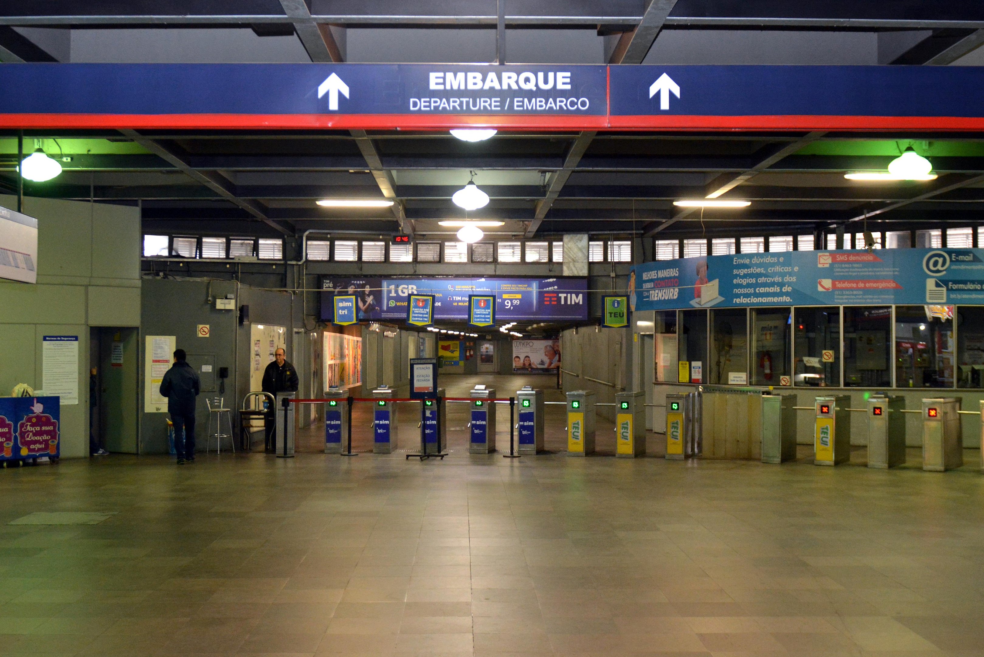Esta&ccedil;&otilde;es come&ccedil;aram a ser abertas ap&oacute;s conserto na rede a&eacute;rea