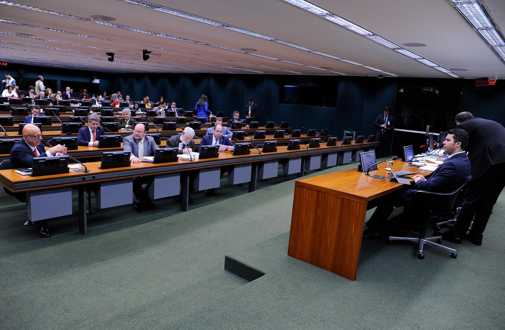 Governistas cochilam e PEC das Elei&ccedil;&otilde;es Diretas pode ser votada semana que vem