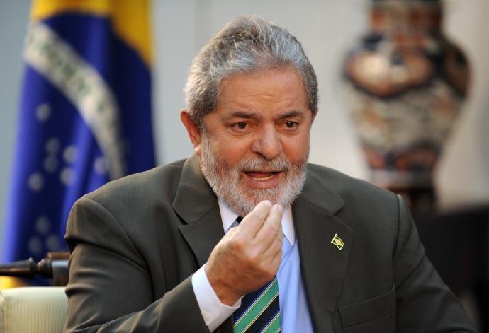 Defesa do ex-presidente alegou que n&atilde;o existem provas contra Lula e que uma condena&ccedil;&atilde;o do petista seria "pol&iacute;tica"
