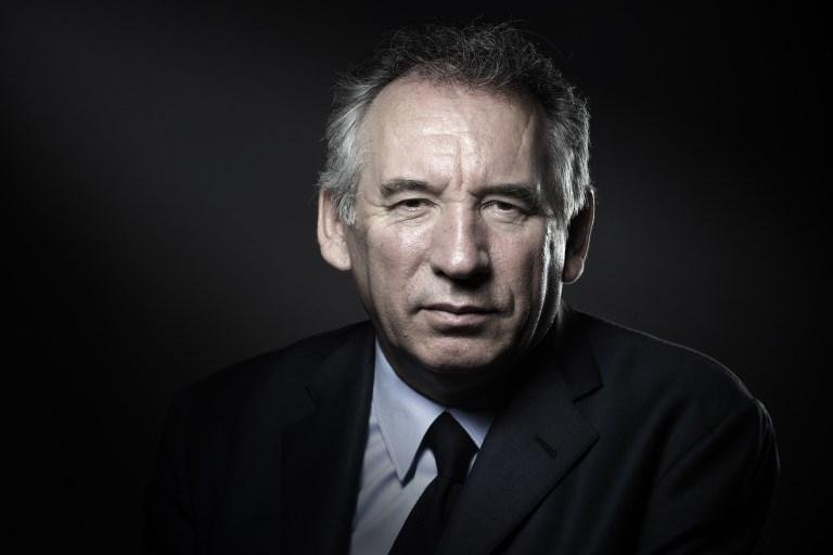 Fran&ccedil;ois Bayrou &eacute; integrante do partido Centro que est&aacute; sendo investigado pela justi&ccedil;a francesa