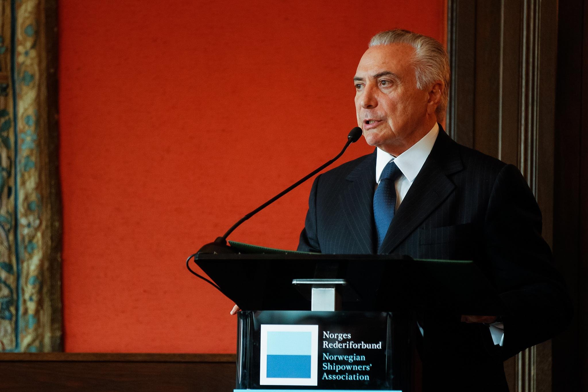 Ap&oacute;s novo rev&eacute;s no Congresso, Temer diz que reformas s&atilde;o inadi&aacute;veis
