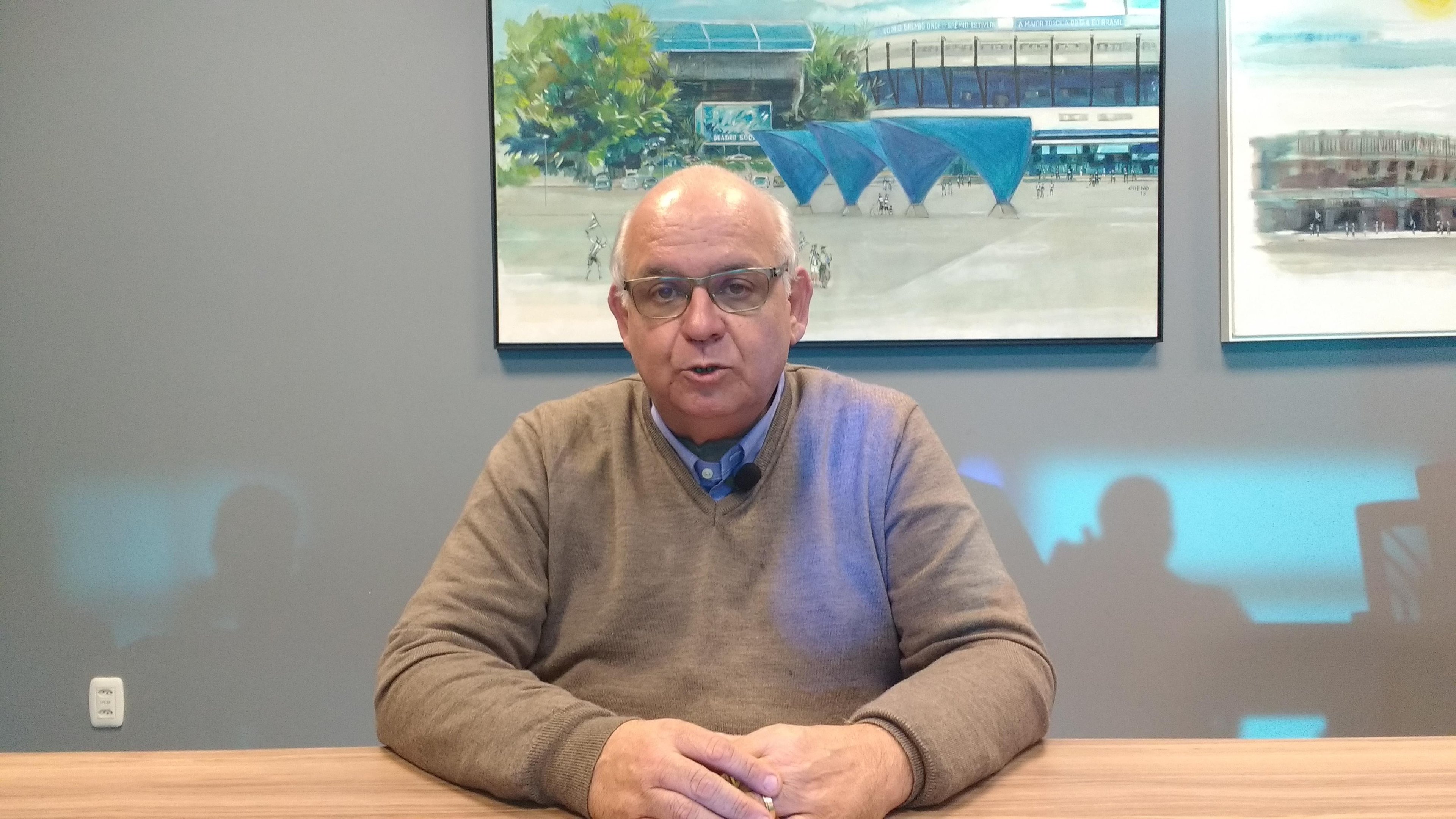 Bolzan projeta vit&oacute;ria contra Coritiba por perspectiva de lideran&ccedil;a no domingo 