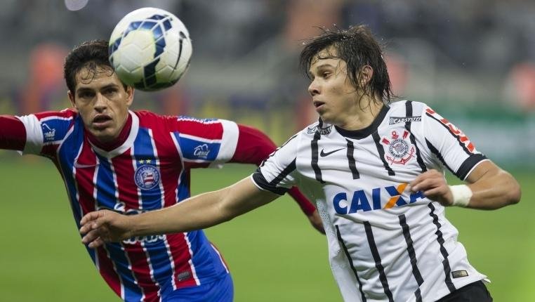Paulistas tiveram dificuldades ao longo da partida, mas golearam por 3 a 0