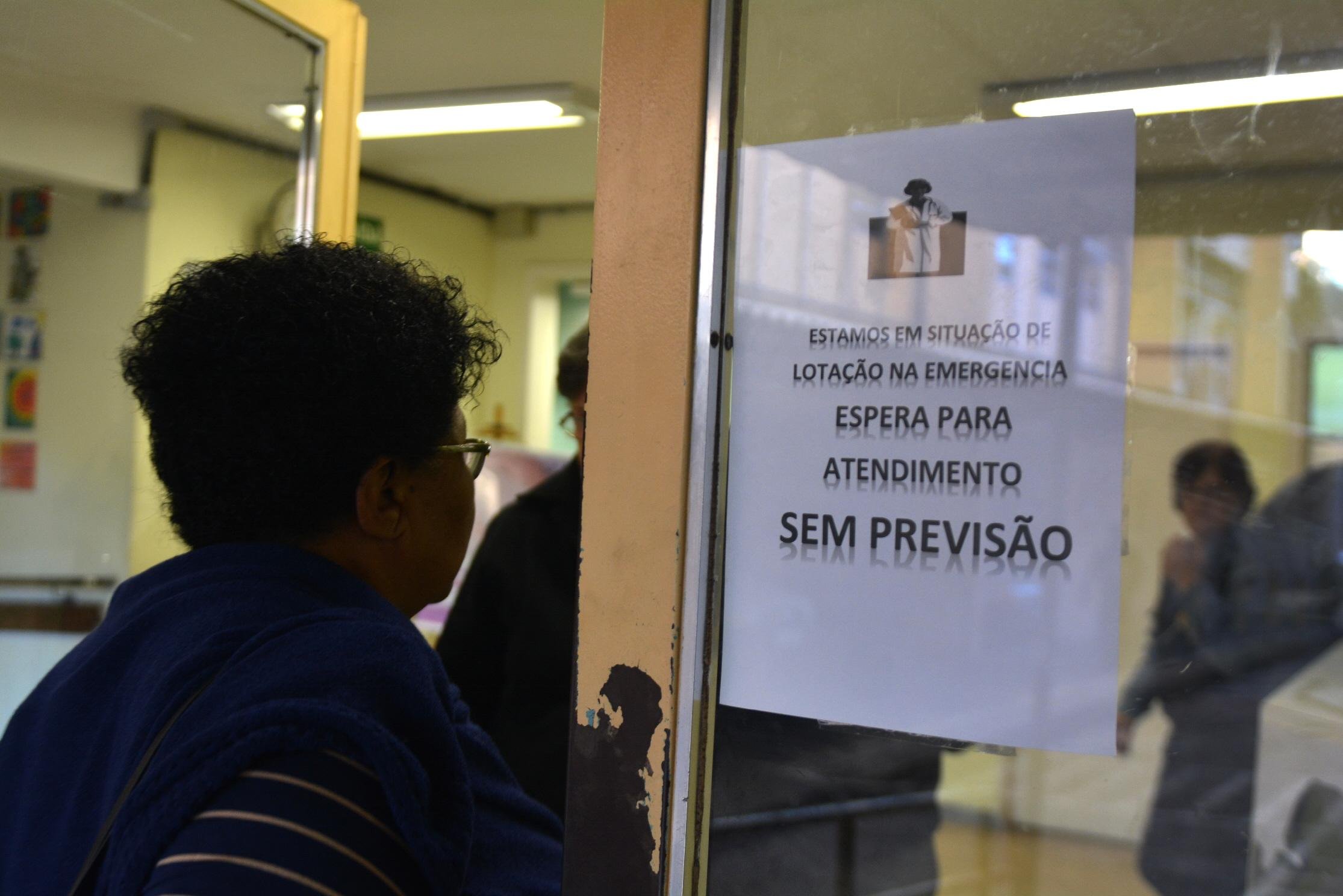 Emerg&ecirc;ncias dos hospitais de Porto Alegre seguem lotadas