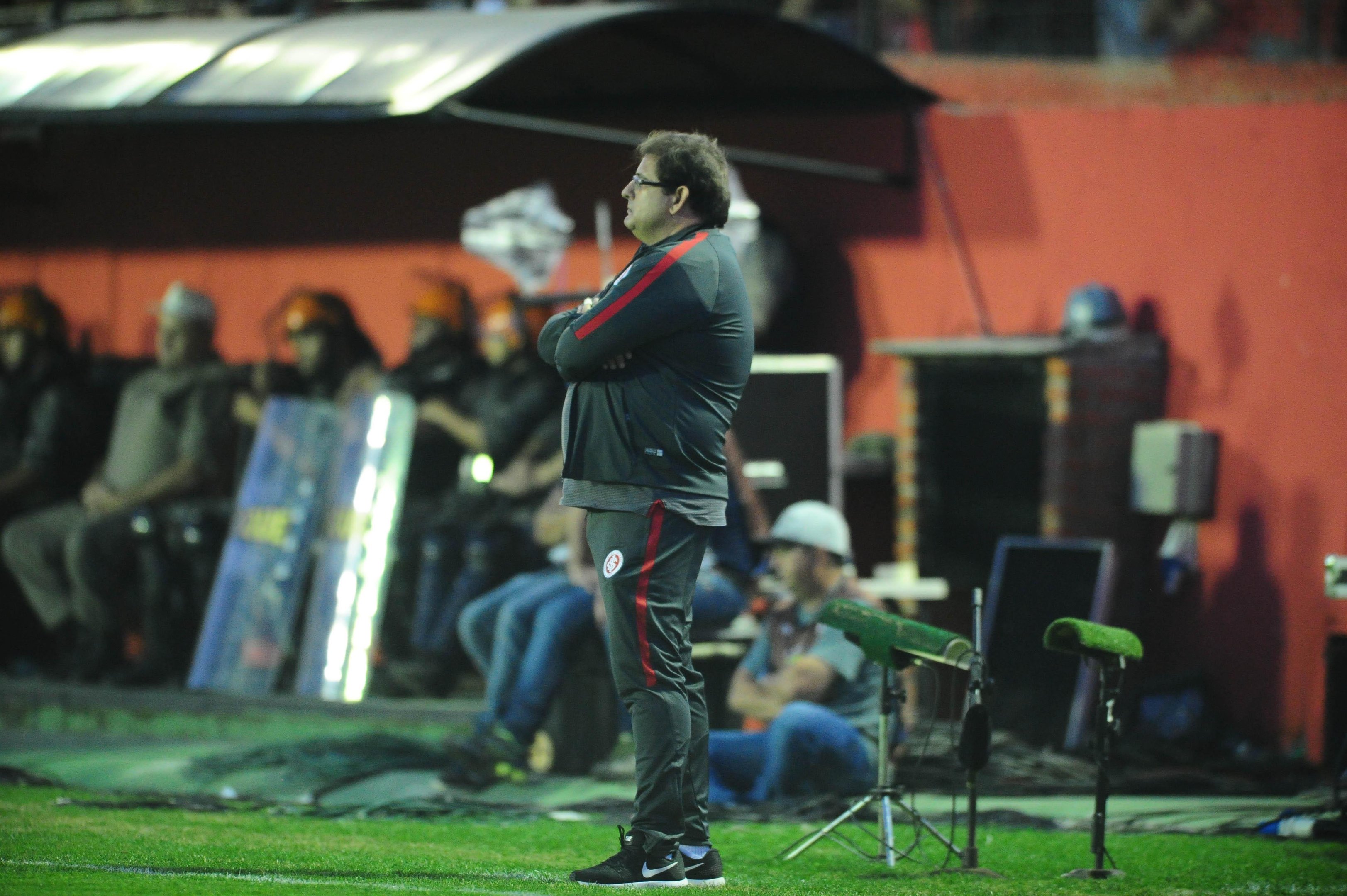 Guto gostou do desempenho do Inter, mas espera evolu&ccedil;&atilde;o
