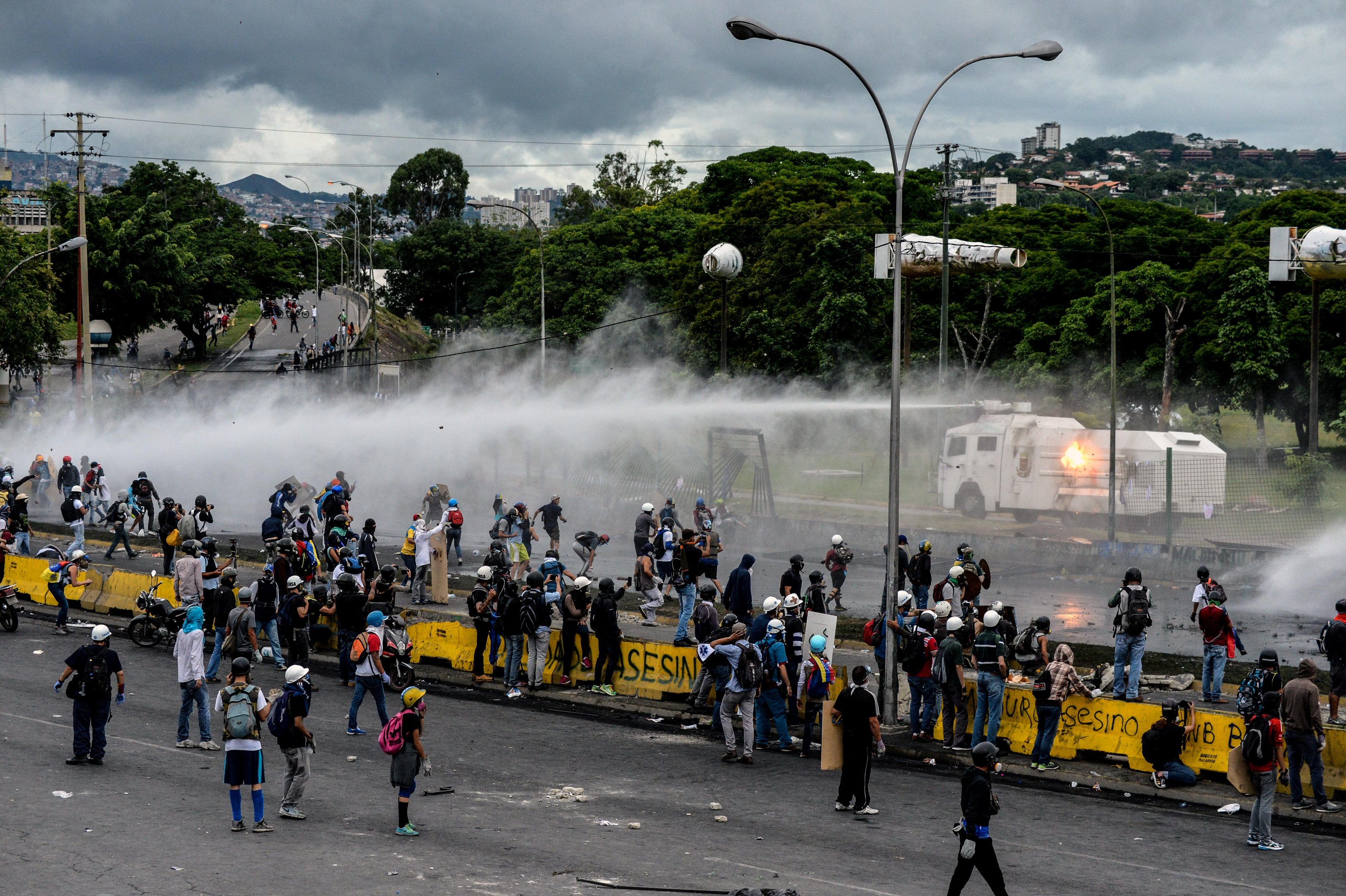 Oposi&ccedil;&atilde;o denunciou repress&atilde;o com 75 v&iacute;timas fatais desde in&iacute;cio de protestos h&aacute; tr&ecirc;s meses