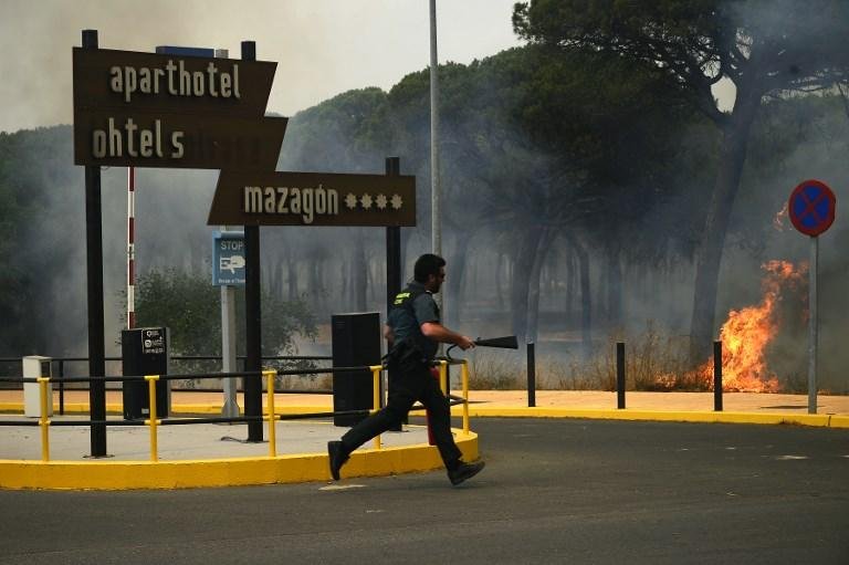 Inc&ecirc;ndio permanece fora de controle em parque natural da Espanha 