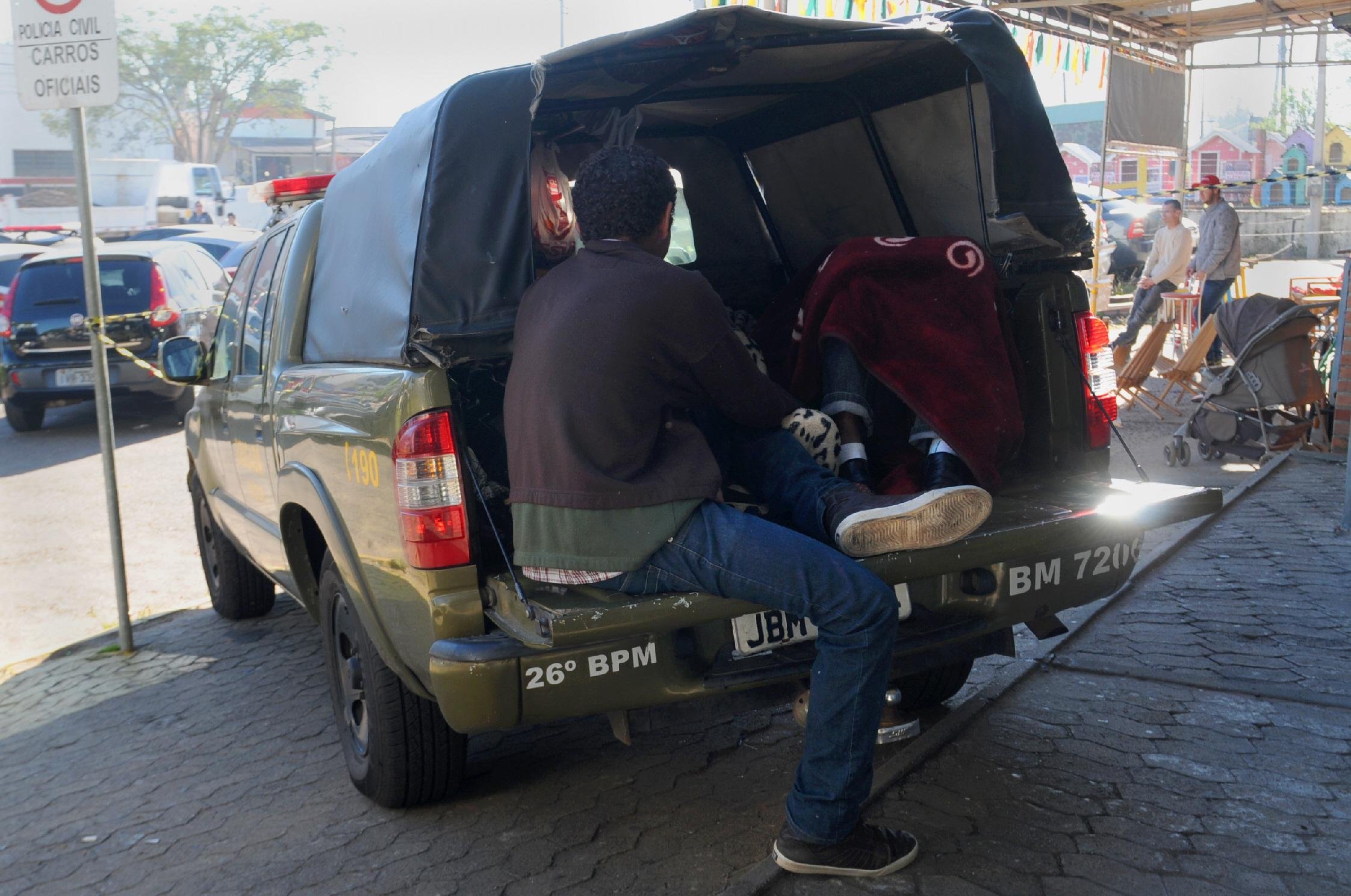 BM precisa retirar a tropa do policiamento ostensivo para fazer a cust&oacute;dia dos presos encaminhados &agrave; Delegacia de Pol&iacute;cia de Pronto Atendimento (DPPA), ao lado da ERS 030