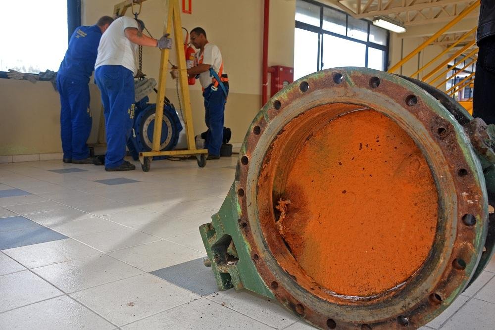 Com a interrup&ccedil;&atilde;o de &aacute;gua, Dmae realiza obras em diversos pontos de Porto Alegre