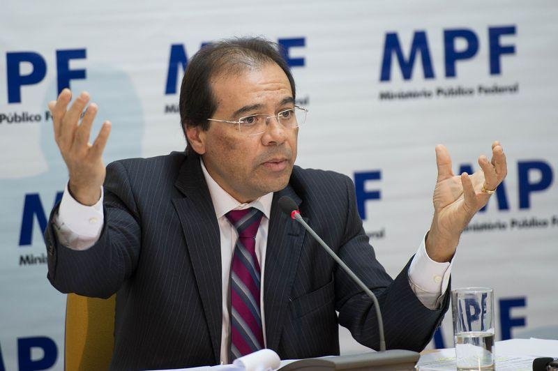 Nicolao Dino &eacute; o mais votado por procuradores para suceder Janot na PGR