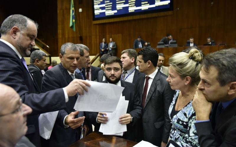 AL aprova PLC que altera Estatuto dos Militares do Rio Grande do Sul 