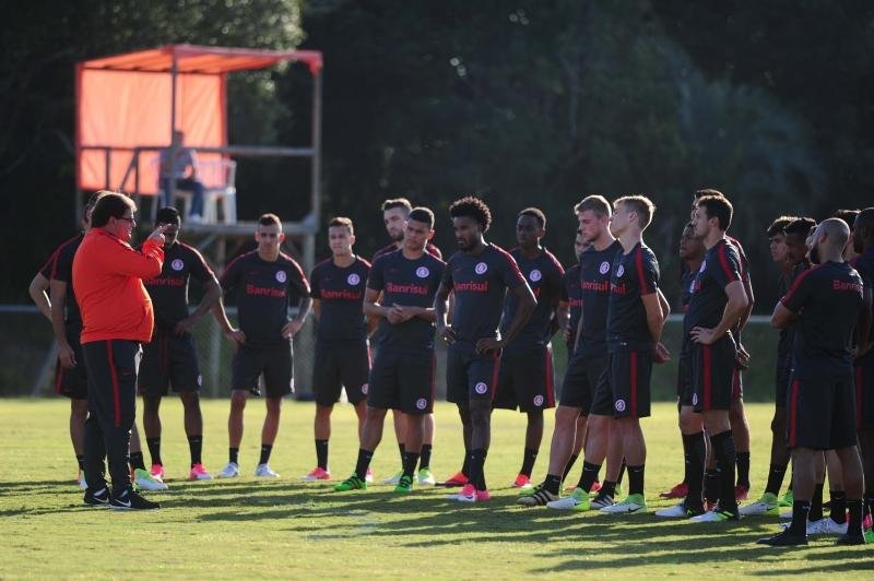Inter prev&ecirc; seis pontos para ficar perto do l&iacute;der