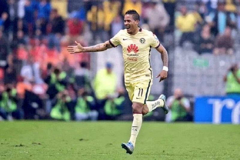 Arroyo deve acertar contrato de dois anos e meio com Gr&ecirc;mio
