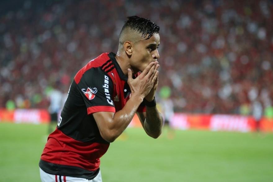 Cariocas venceram por 2 a 0, cedendo poucas chances ao Peixe