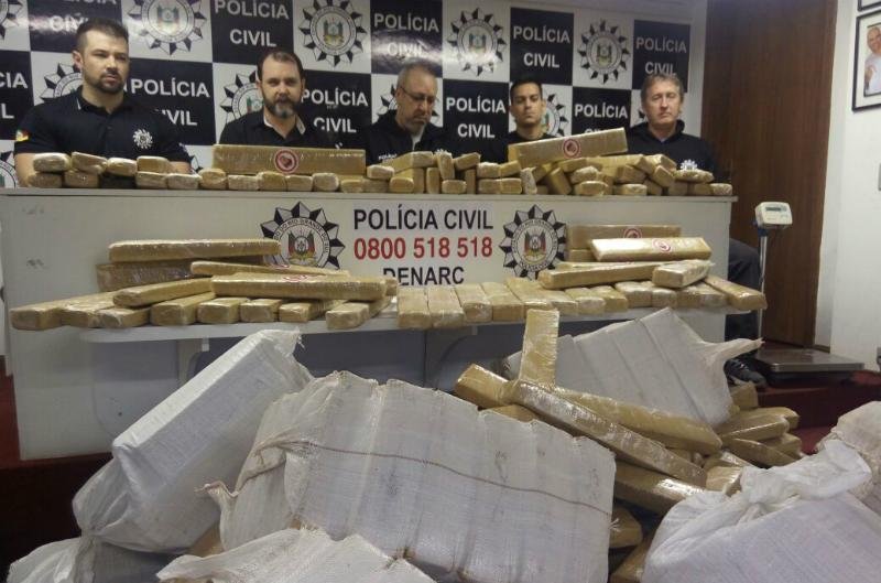 Droga avaliada em R$ 2 mil estava trafegando na BR 290, em Eldorado do Sul