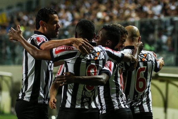 Galo fez 1 a 0 e ainda teve homem expulso no segundo tempo 