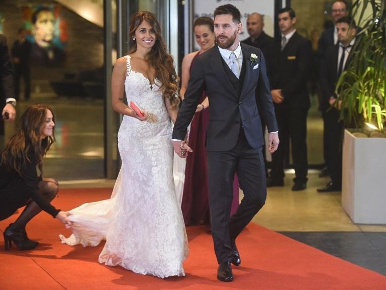 Messi diz "sim" e sela uni&atilde;o com Antonella Roccuzzo